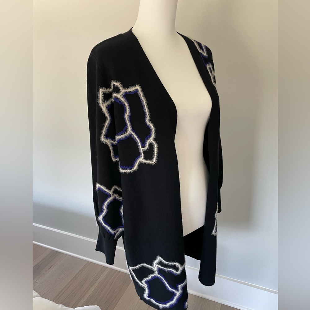 Unique Floral Eyelash Cardigan - Picture 4 of 15